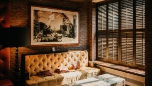 estate window sofa 300x169.jpg